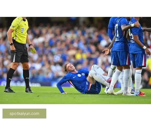 切尔西在英超赛季中面临危机，球队表现持续低迷引发广泛关注